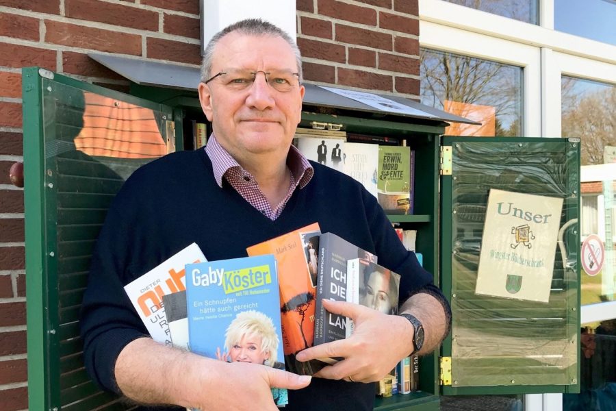 Bücherschrank Wingst